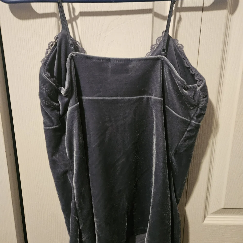 No Boundaries Grey Velvet Top - Picture 2 of 3